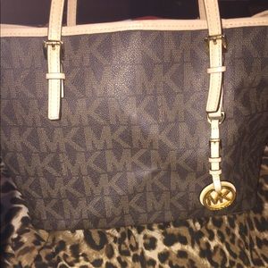 Michael Kors bag. SOLD!!